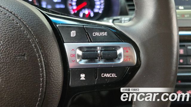Kia K7 2018 — photo 24