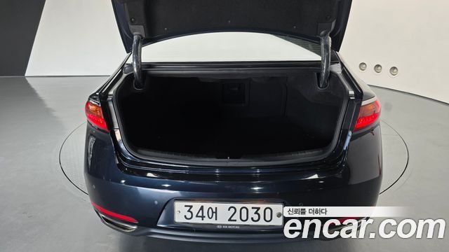 Kia K7 2018 — photo 26