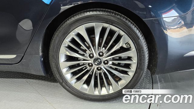 Kia K7 2018 — photo 7