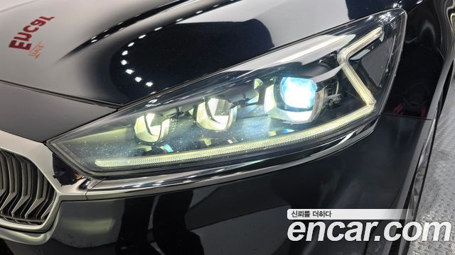 Kia K7 2018 — photo 8