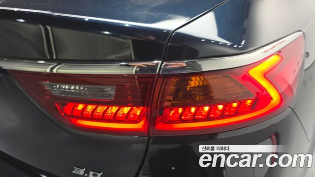 Kia K7 2018 — photo 9