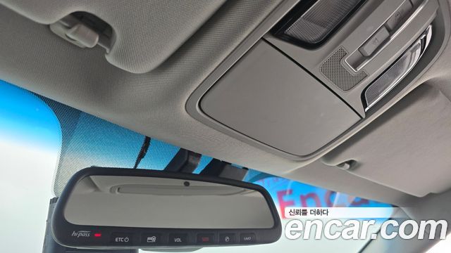 Kia K7 2018 — photo 27