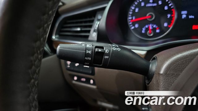 Kia K7 2018 — photo 34