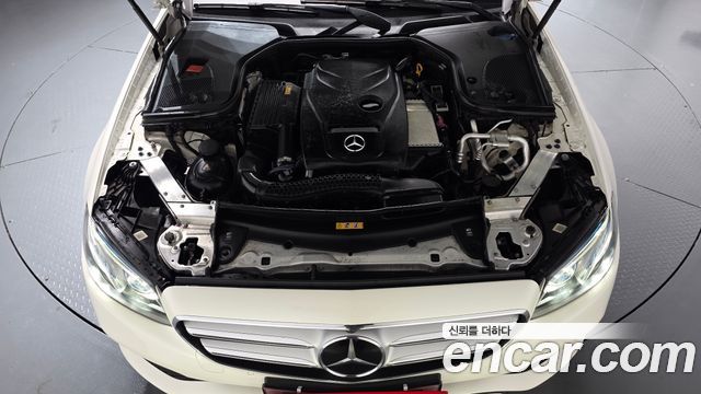Mercedes-Benz E-Class 2017 — photo 6