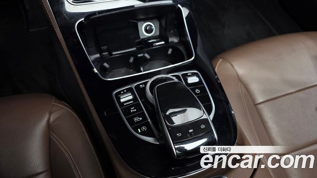 Mercedes-Benz E-Class 2017 — photo 27