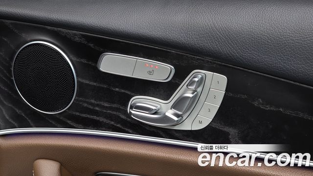 Mercedes-Benz E-Class 2017 — photo 29