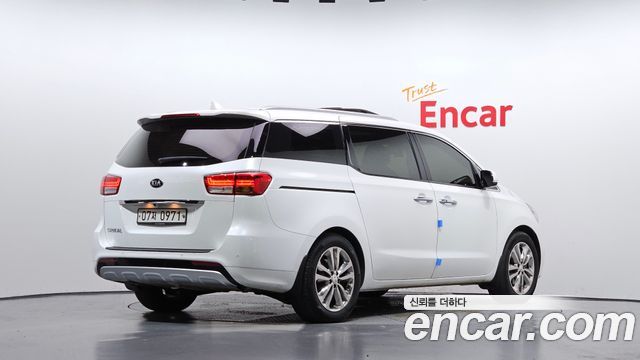 Kia Canival 2016 — photo 2