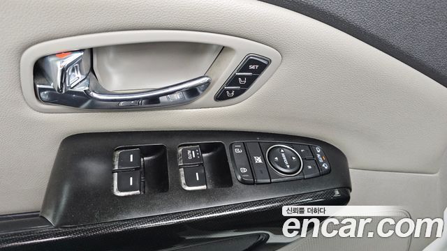 Kia Canival 2016 — photo 14