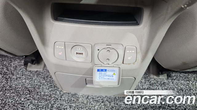 Kia Canival 2016 — photo 18