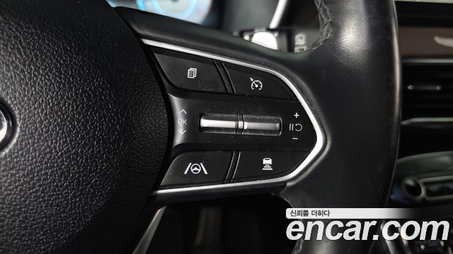 Hyundai Santafe 2023 — photo 16