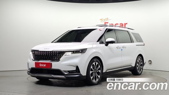 Kia Canival 2022 — photo 1