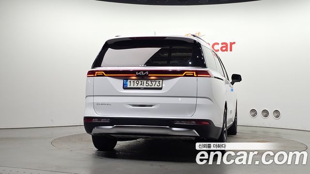 Kia Canival 2022 — photo 4