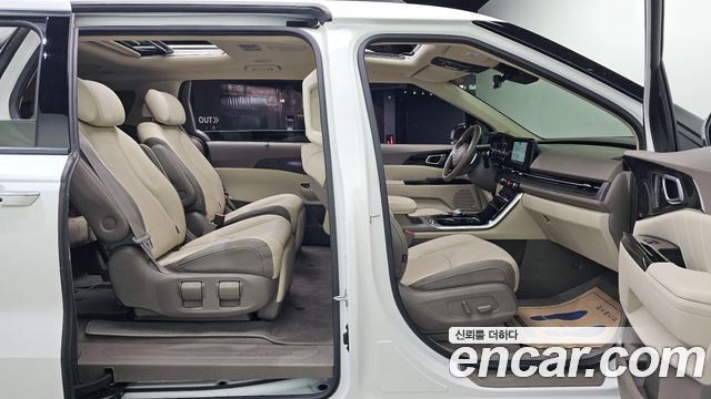 Kia Canival 2022 — photo 18