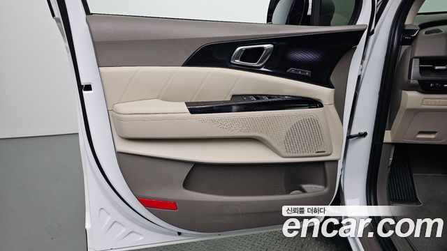Kia Canival 2022 — photo 14
