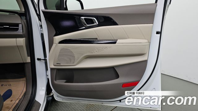 Kia Canival 2022 — photo 15