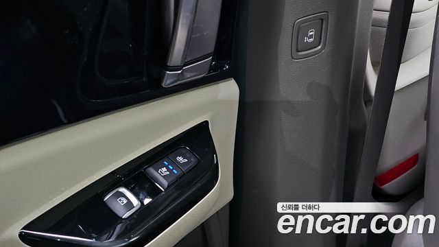 Kia Canival 2022 — photo 30