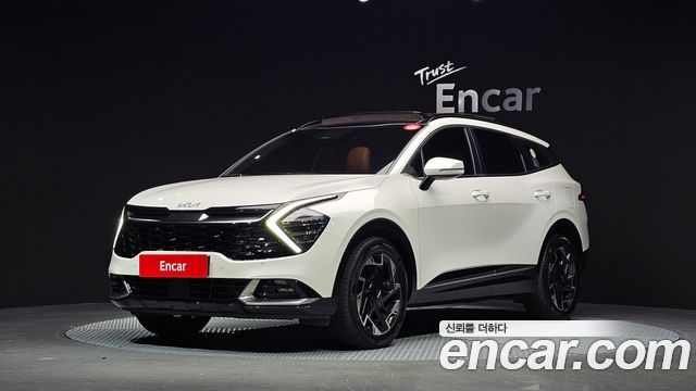 Kia Sportage 2023 — photo 1