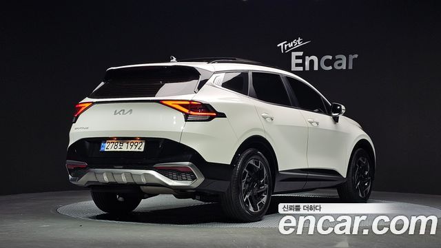 Kia Sportage 2023 — photo 2