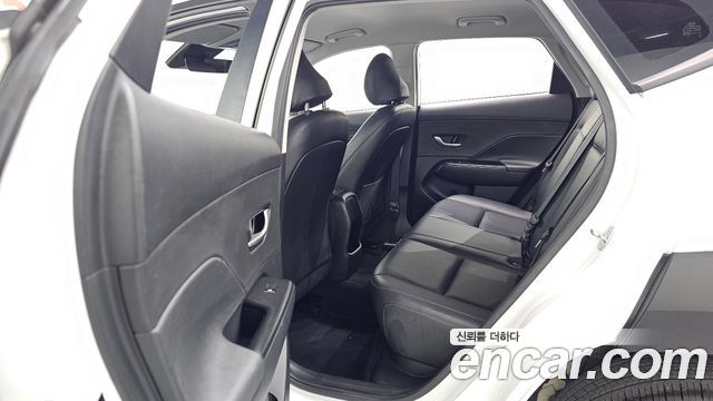Hyundai Kona 2023 — photo 18
