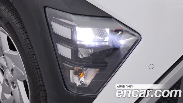 Hyundai Kona 2023 — photo 8