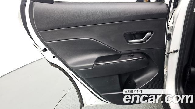 Hyundai Kona 2023 — photo 15