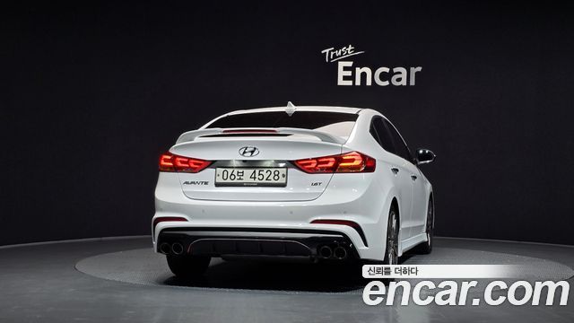 Hyundai AVANTE 2018 — photo 4