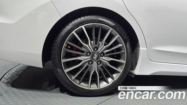 Hyundai AVANTE 2018 — photo 5