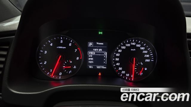 Hyundai AVANTE 2018 — photo 11