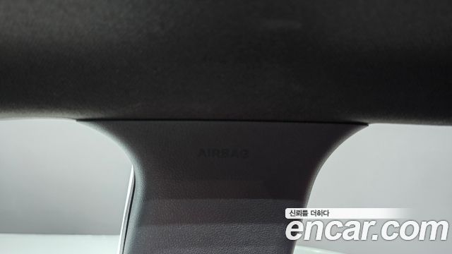 Hyundai AVANTE 2018 — photo 22