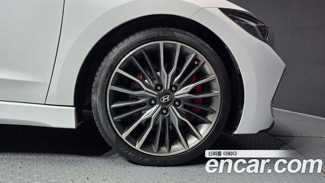 Hyundai AVANTE 2018 — photo 7
