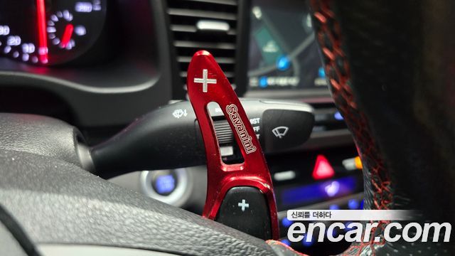 Hyundai AVANTE 2018 — photo 27
