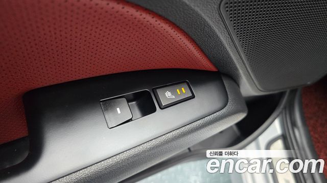 Hyundai AVANTE 2018 — photo 28