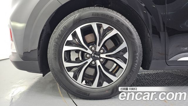 Kia Canival 2023 — photo 5