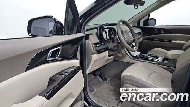 Kia Canival 2023 — photo 13