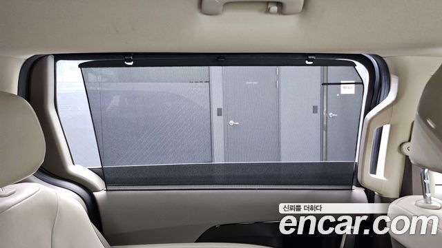 Kia Canival 2023 — photo 20
