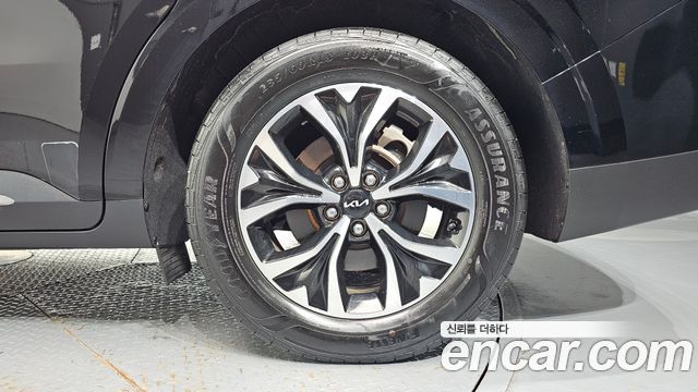 Kia Canival 2023 — photo 7