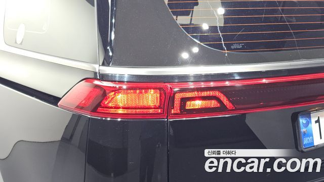 Kia Canival 2023 — photo 9