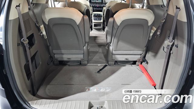 Kia Canival 2023 — photo 27