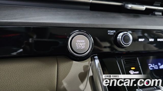 Kia Canival 2023 — photo 36