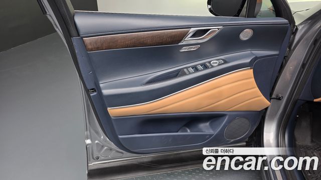 Genesis GV80 2023 — photo 14