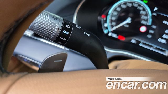 Genesis GV80 2023 — photo 28