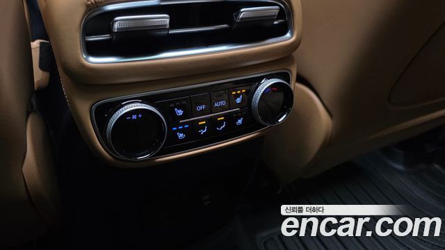Genesis GV80 2023 — photo 31