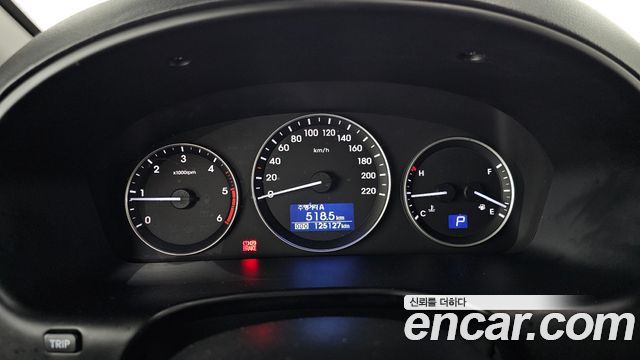 Hyundai Starex 2020 — photo 11