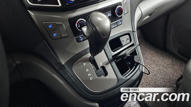 Hyundai Starex 2020 — photo 12