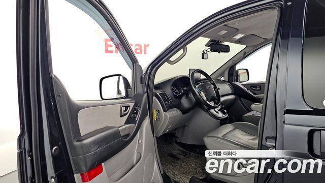 Hyundai Starex 2020 — photo 13