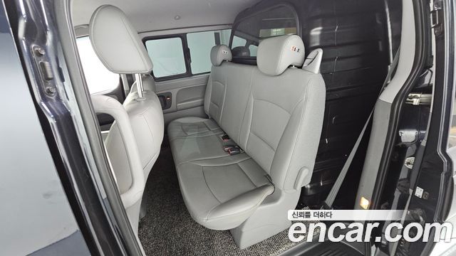 Hyundai Starex 2020 — photo 18