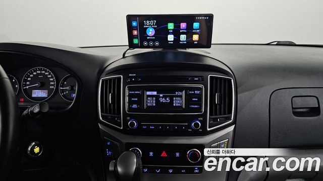 Hyundai Starex 2020 — photo 23