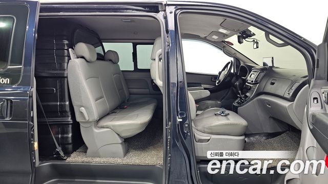 Hyundai Starex 2020 — photo 16