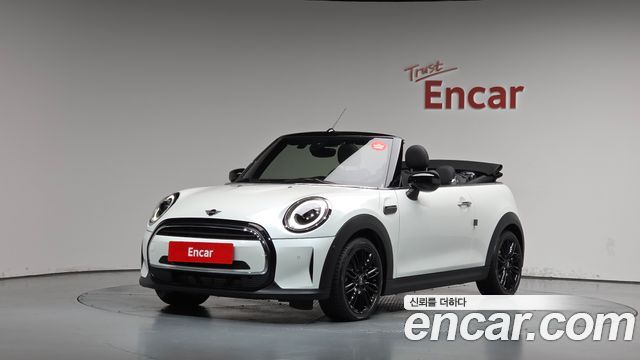 Mini Cooper Convertible 2024 — photo 1