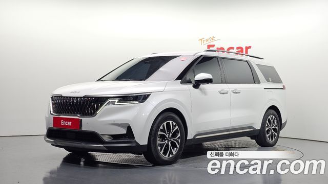Kia Canival 2023 — photo 1